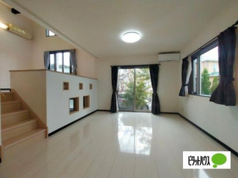  �����E���r���O