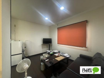  �����E���r���O