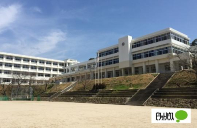  �����ێs���L�����w�Z:1642m