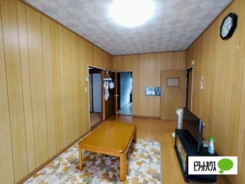  �����E���r���O