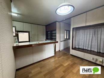  �����E���r���O