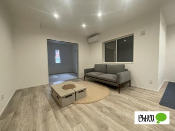  �����E���r���O