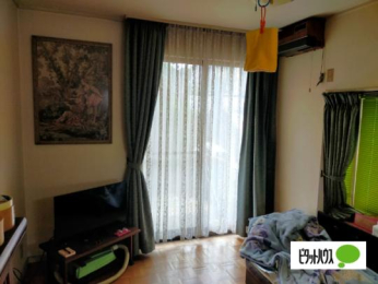  �����E���r���O