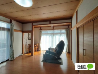  �����E���r���O