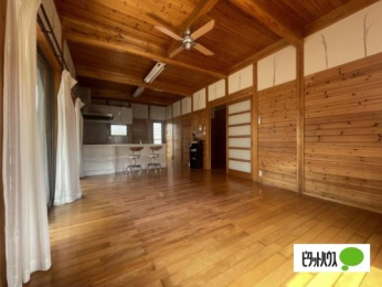  �����E���r���O