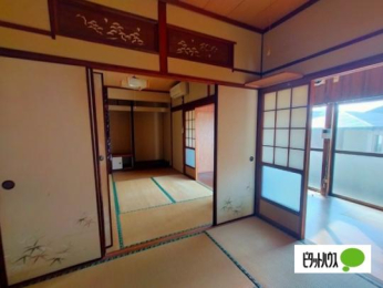  �����E���r���O