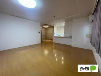  �����E���r���O