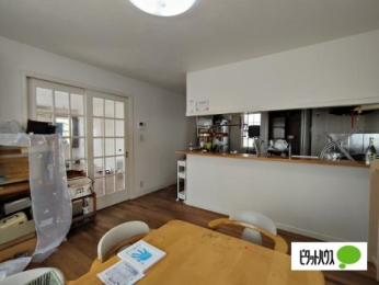  �����E���r���O