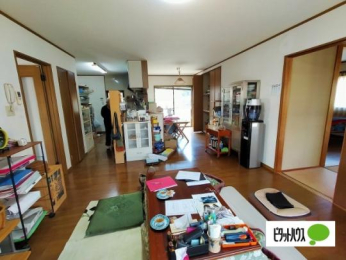  �����E���r���O