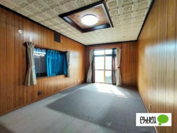  �����E���r���O